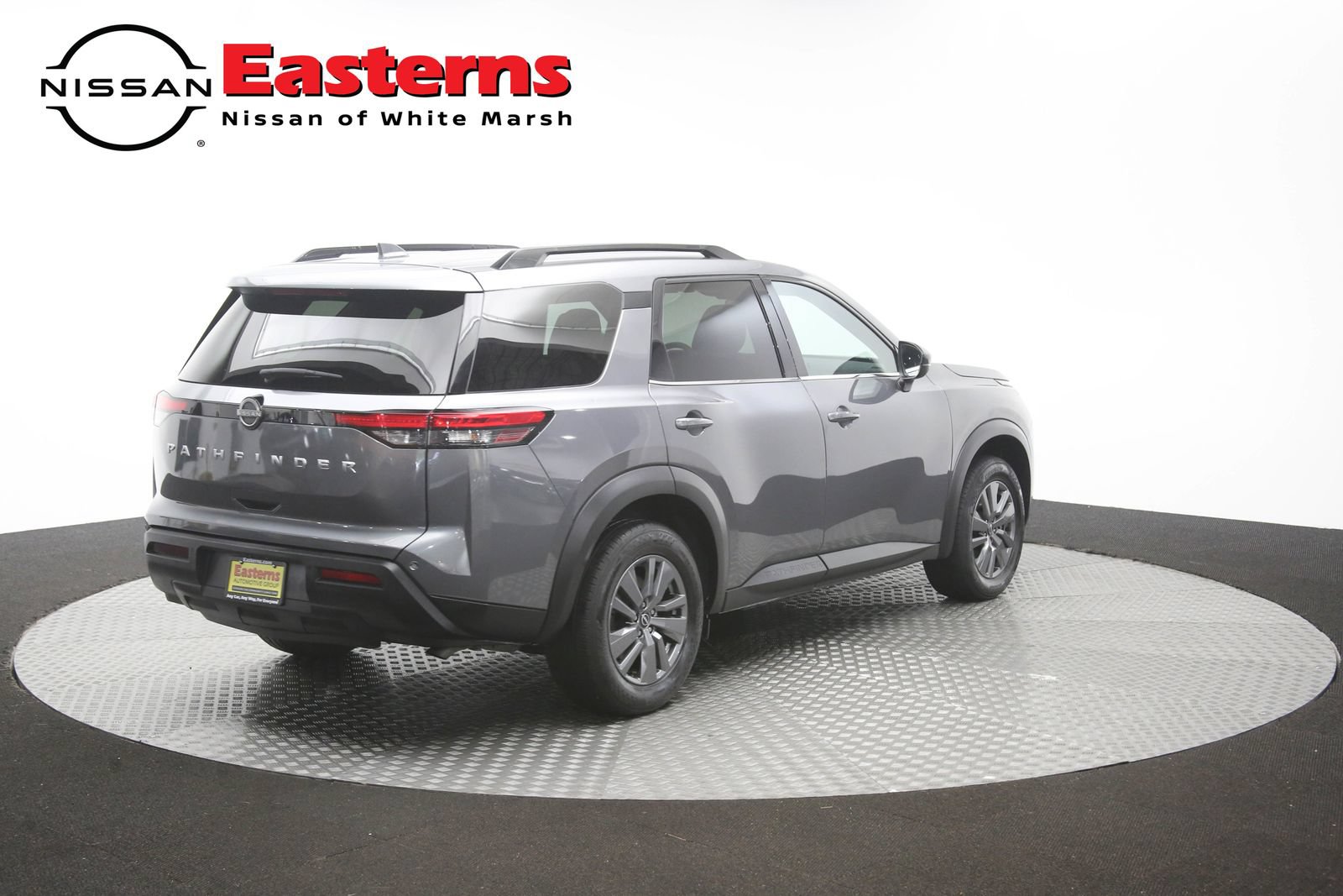 Used 2025 Nissan Pathfinder SV FWD image 41