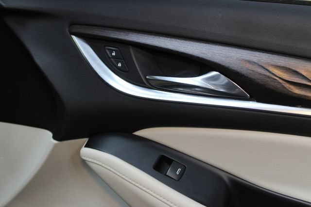 Used 2022 Buick Enclave Avenir w/ Avenir Technology Package AWD/4WD image 9