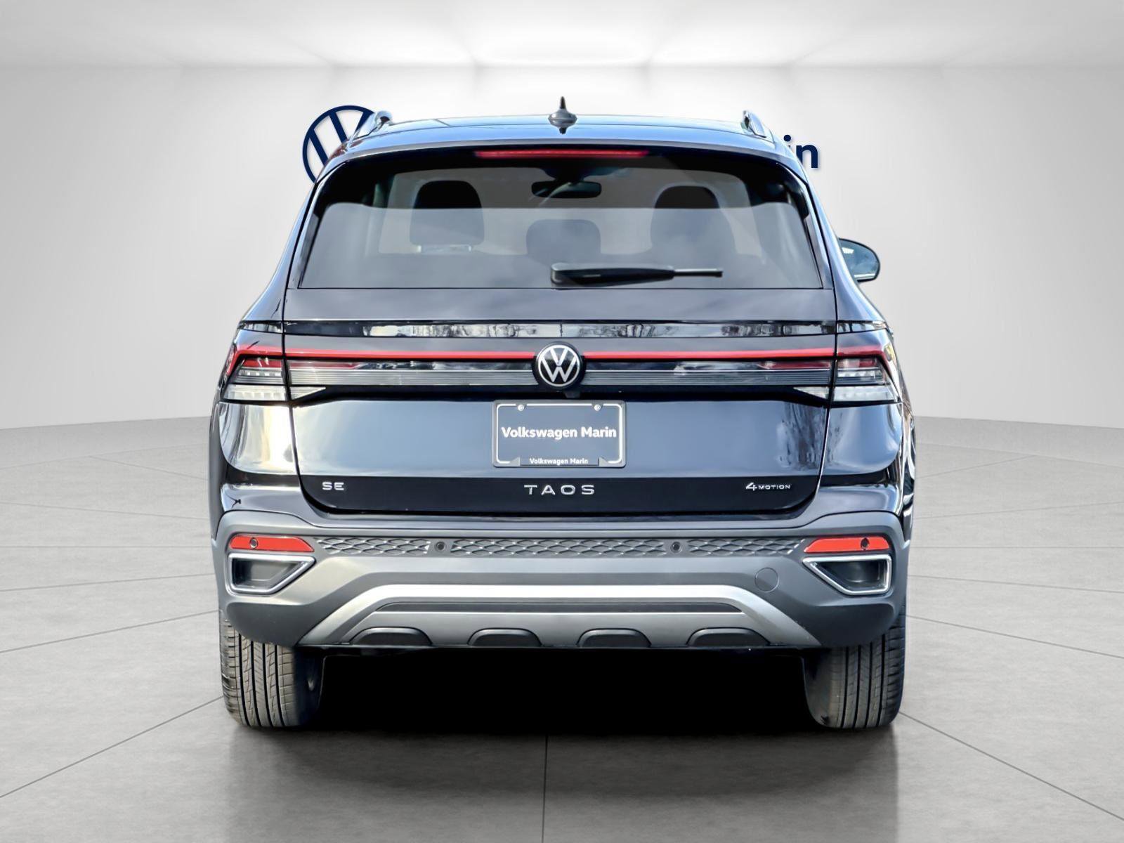 New 2026 Volkswagen Taos SE image 4