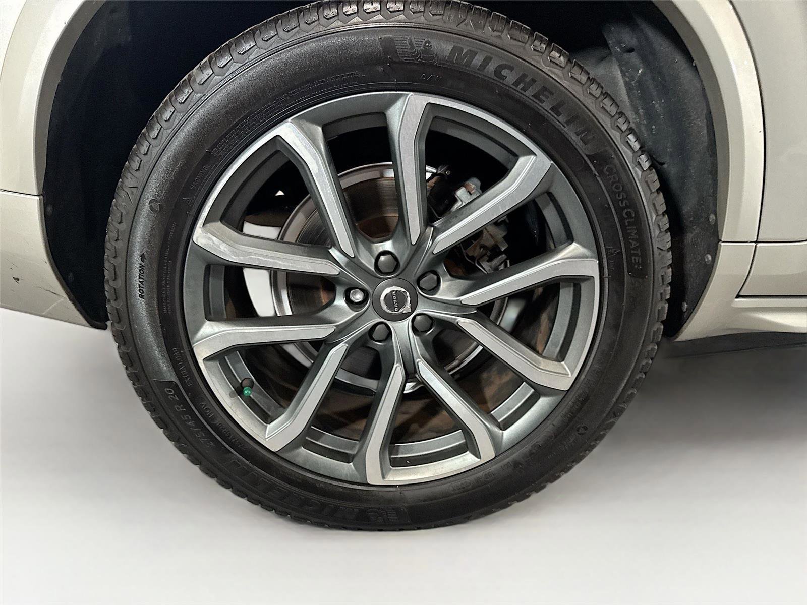 Used 2017 Volvo XC90 T6 Momentum w/ Vision Package image 36