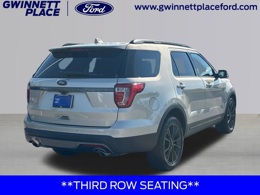 Used 2017 Ford Explorer XLT w/ Equipment Group 202A FWD image 5