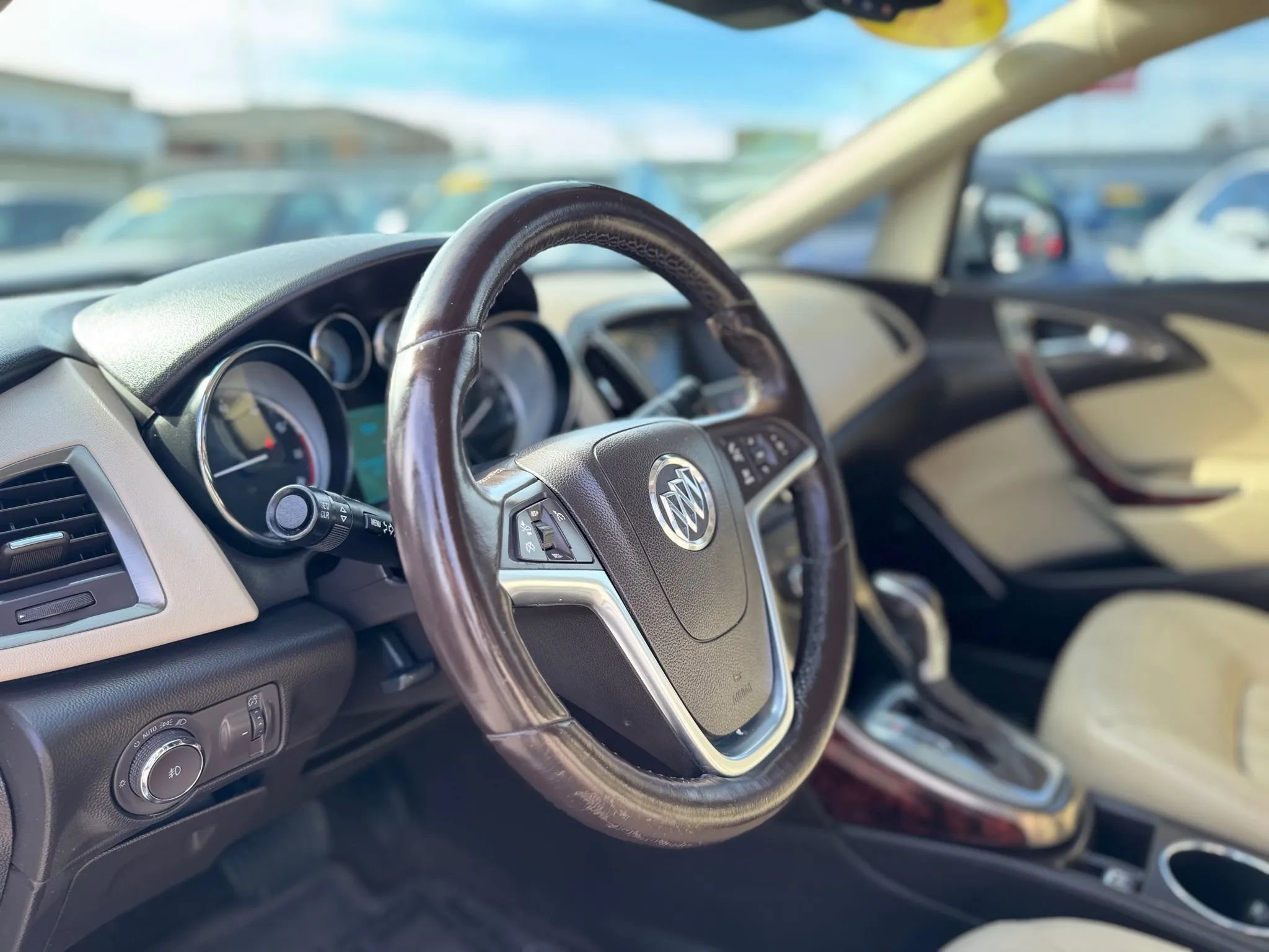 Used 2016 Buick Verano Leather w/ Experience Buick Package FWD image 12