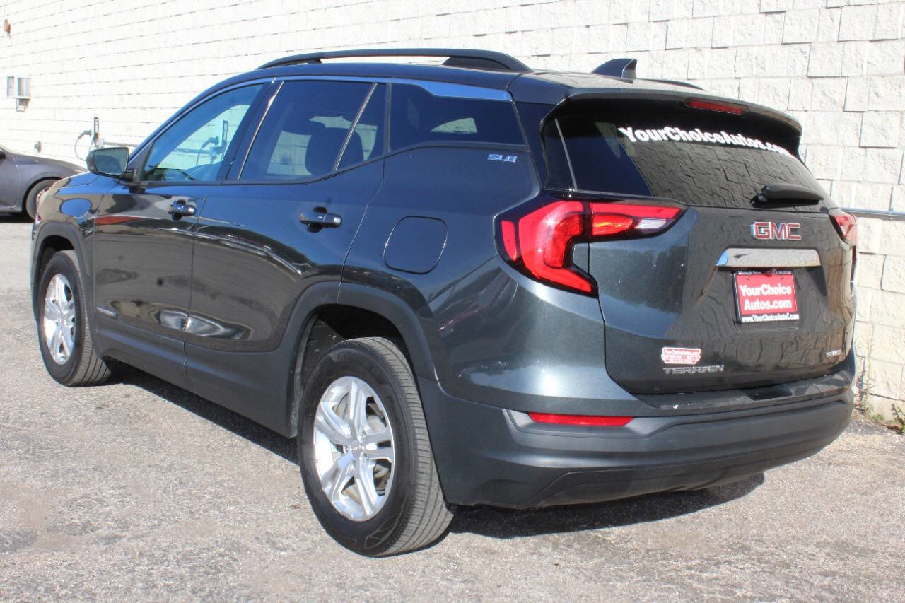 Used 2020 GMC Terrain SLE w/ Driver Convenience Package image 3