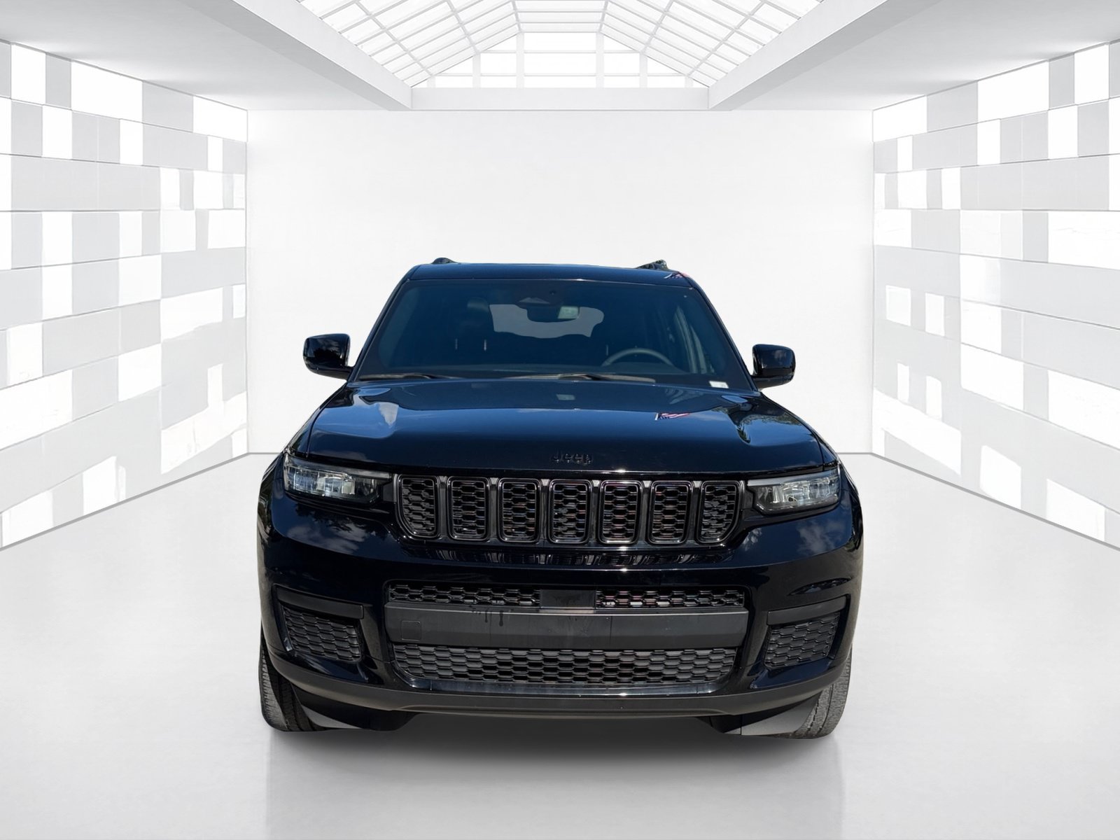 Used 2023 Jeep Grand Cherokee L Laredo RWD image 2