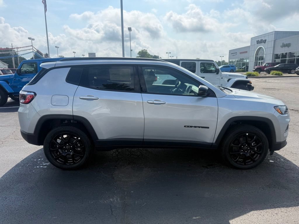 New 2026 Jeep Compass Latitude AWD/4WD image 2