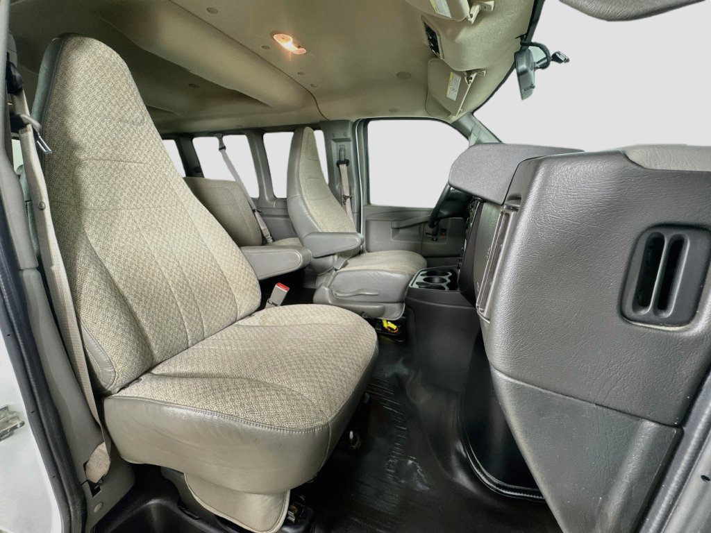Used 2021 Chevrolet Express 2500 LS w/ Driver Convenience Package RWD image 32