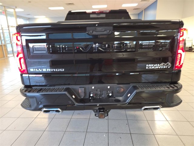 Used 2025 Chevrolet Silverado 1500 High Country w/ High Country Premium Package image 7