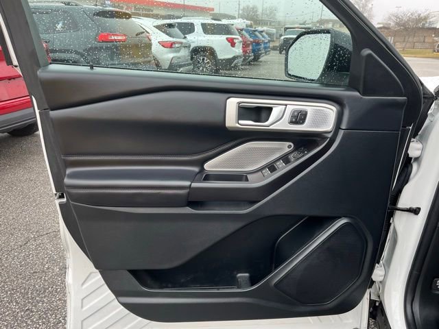 Used 2020 Ford Explorer Platinum w/ Premium Technology Package image 14