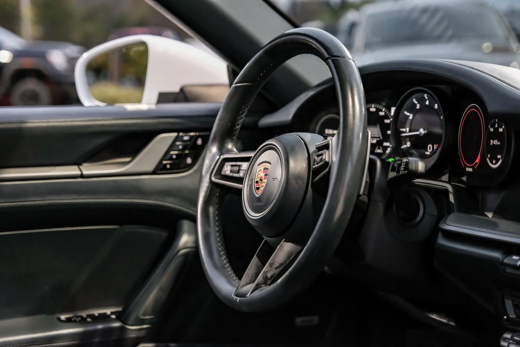 Used 2020 Porsche 911 Carrera 4S image 13