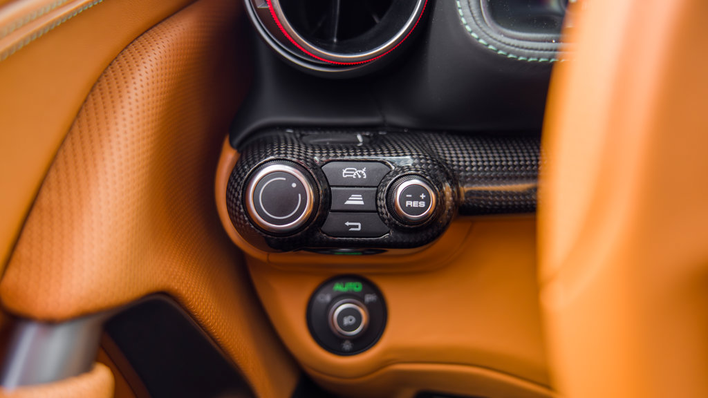 Used 2022 Ferrari 812 GTS RWD image 25