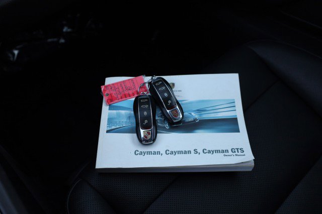Used 2015 Porsche Cayman image 34