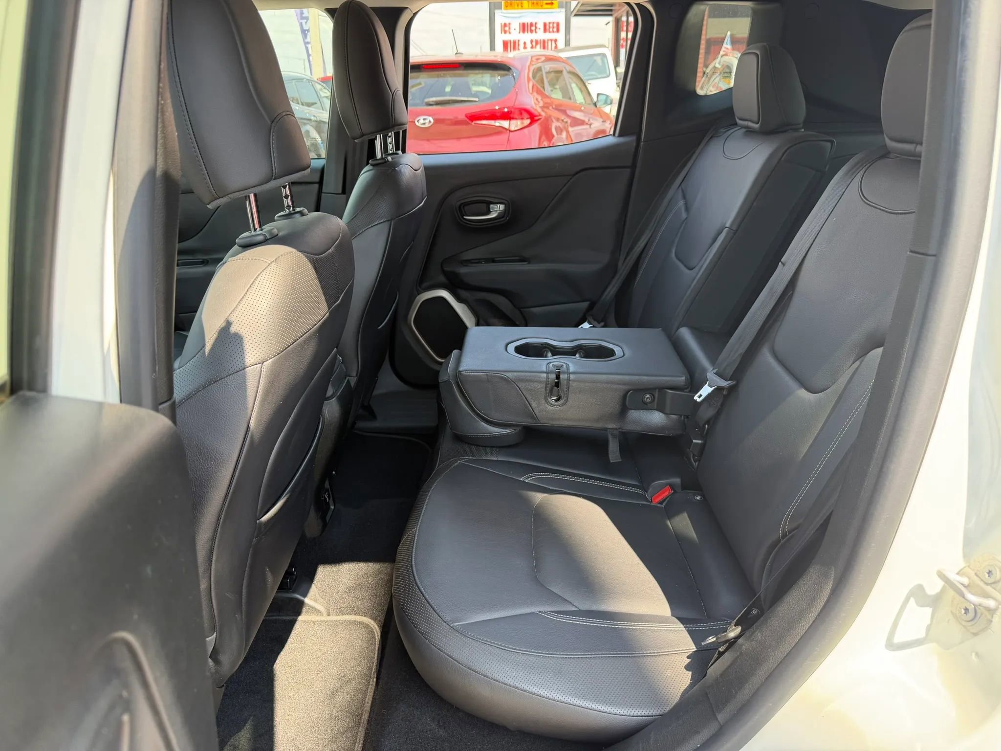 Used 2015 Jeep Renegade Limited AWD/4WD image 13