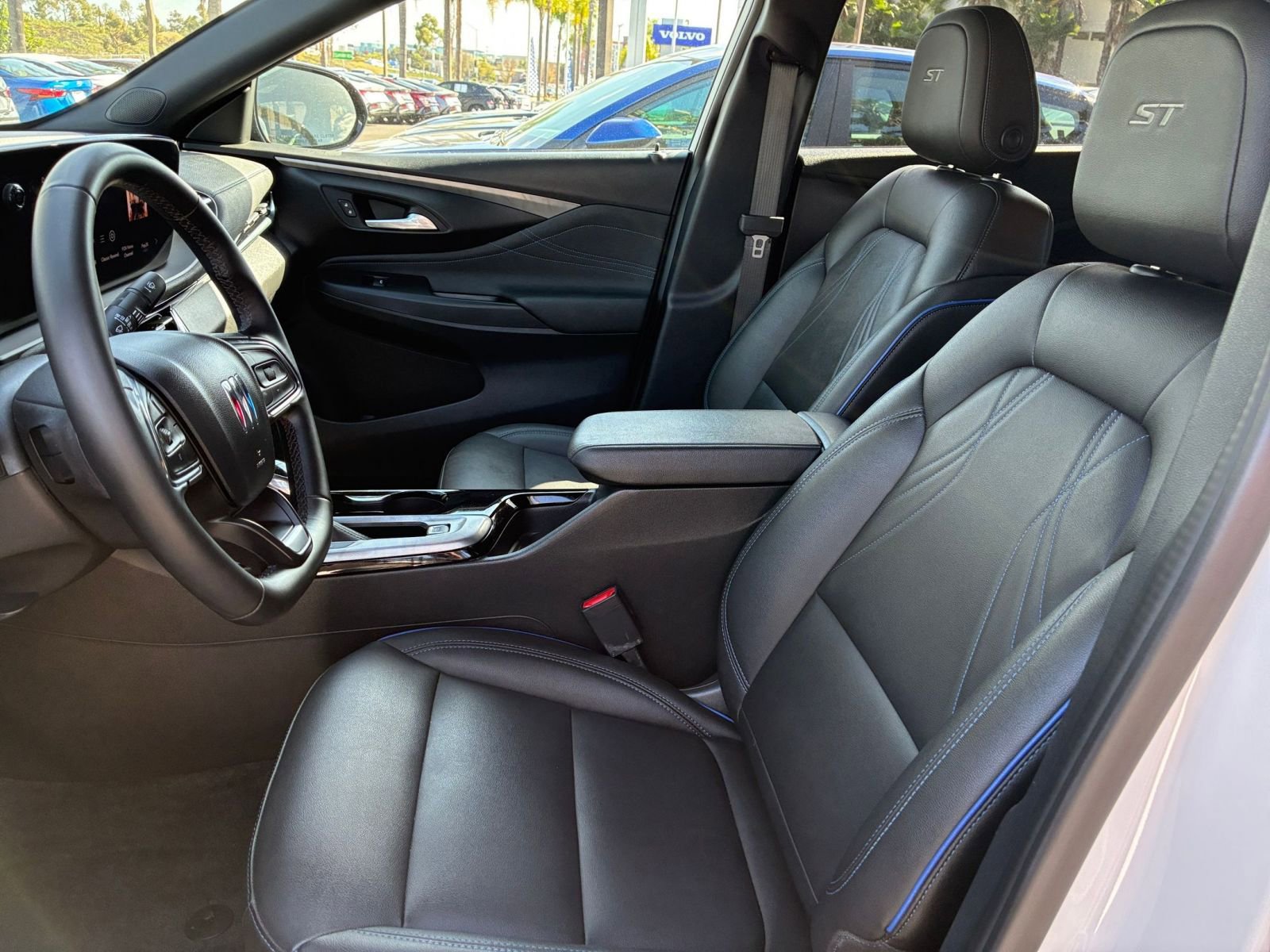 Used 2025 Buick Envista Sport Touring FWD image 25