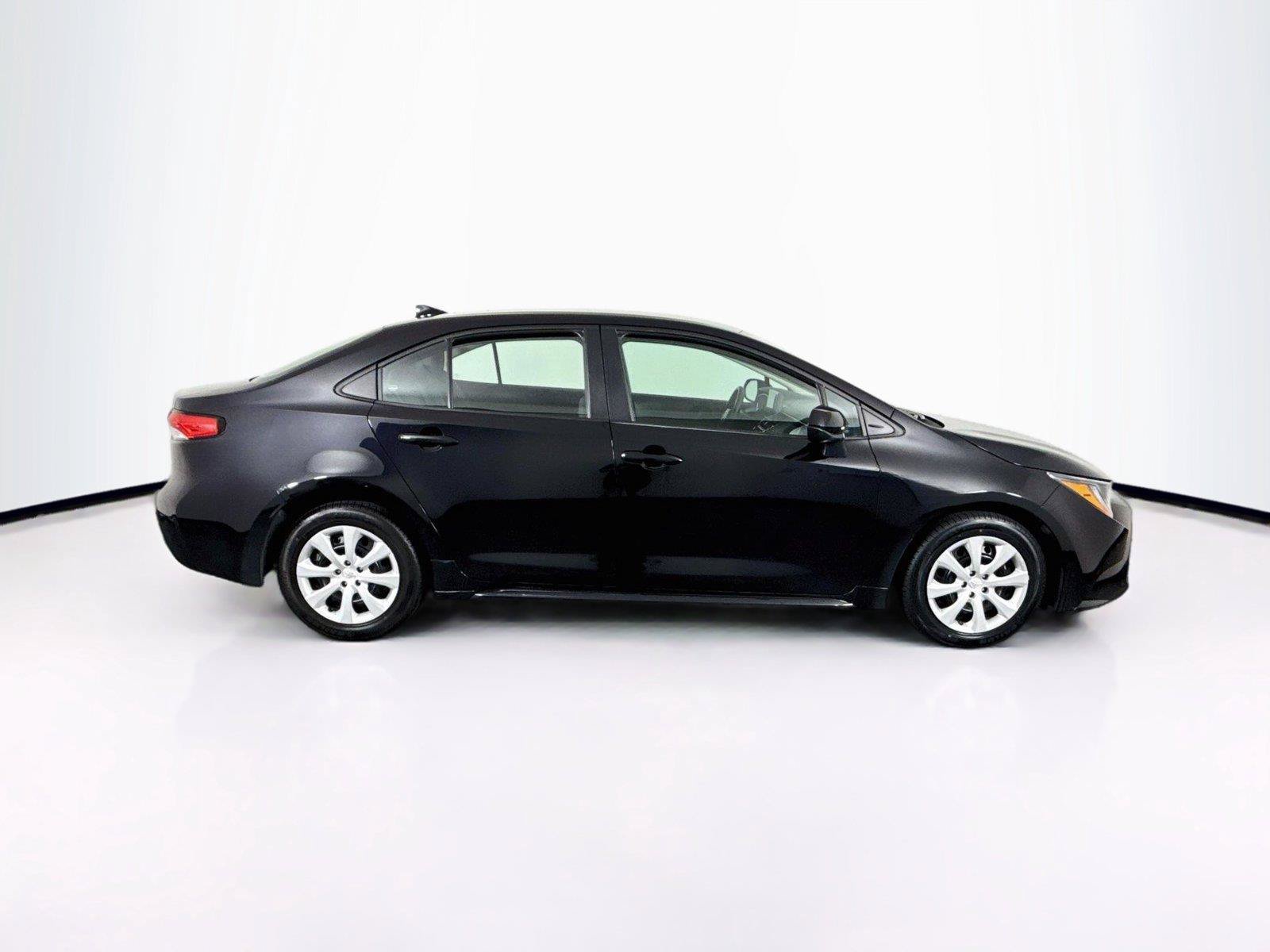 Certified 2024 Toyota Corolla LE FWD image 10