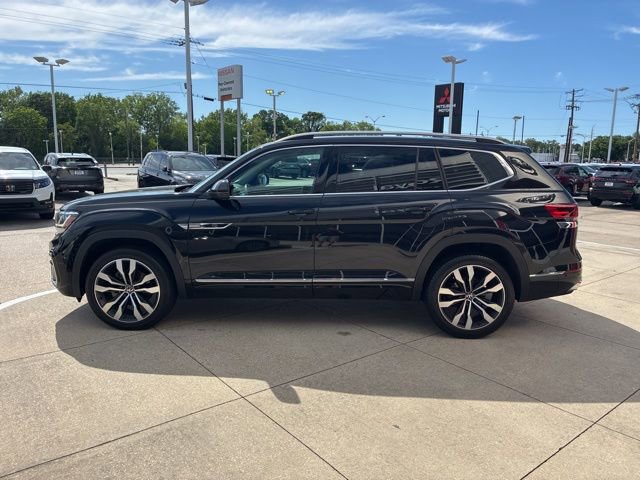 Used 2022 Volkswagen Atlas SEL Premium image 4