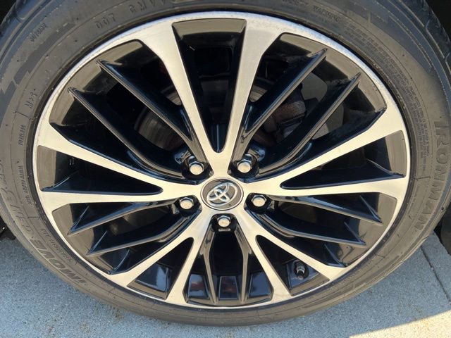 Used 2019 Toyota Camry SE w/ Convenience Package image 10