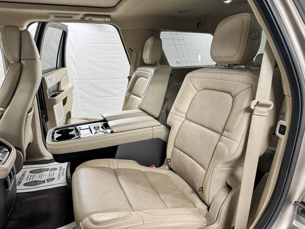 Used 2018 Lincoln Navigator Reserve w/ Technology Package image 10