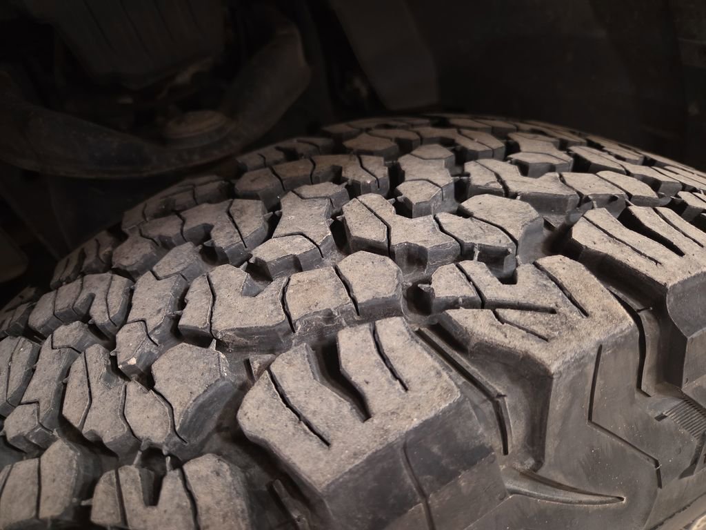 Used 2018 Nissan Titan S image 25