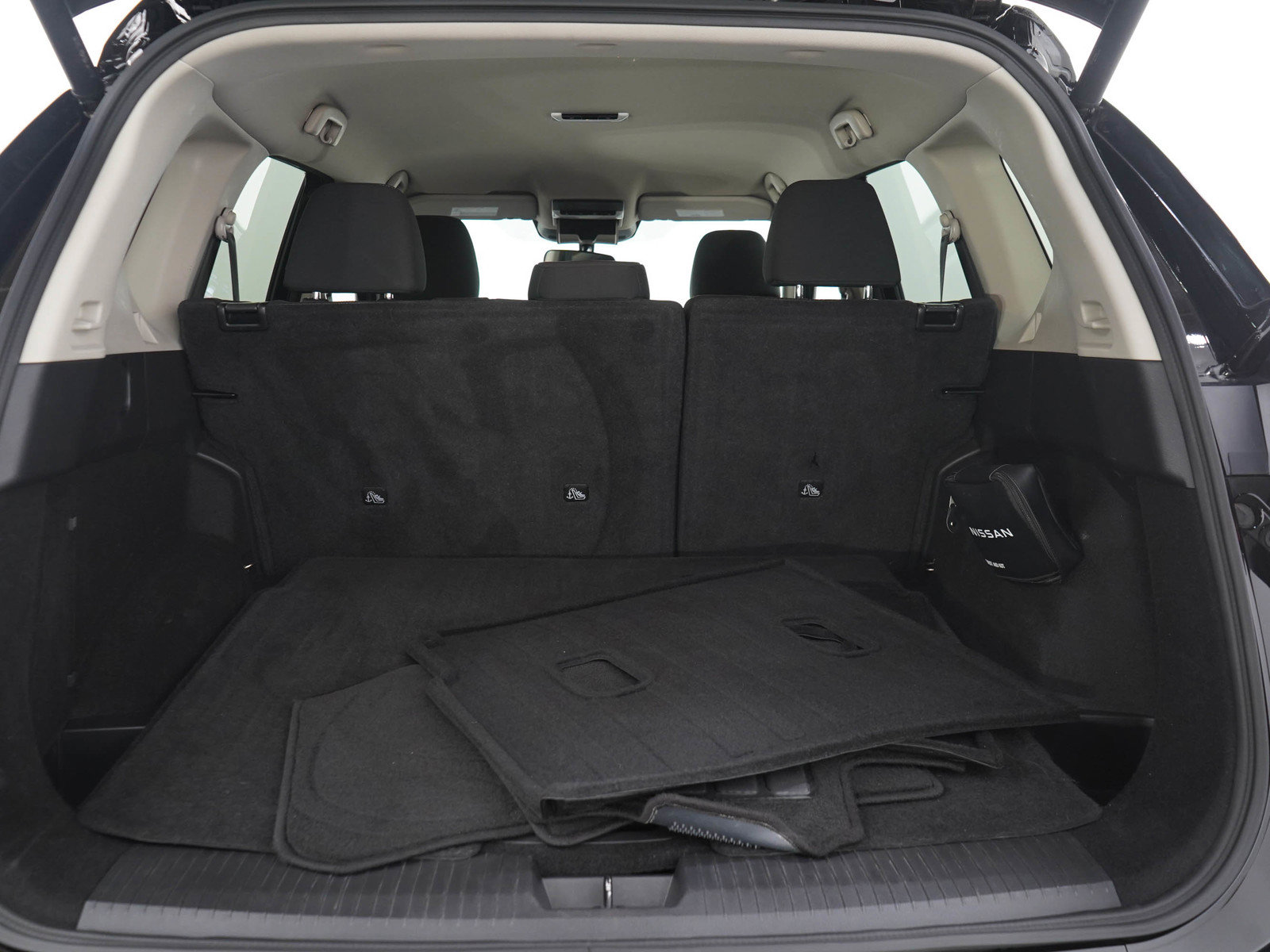 Used 2024 Nissan Rogue SV AWD/4WD image 9