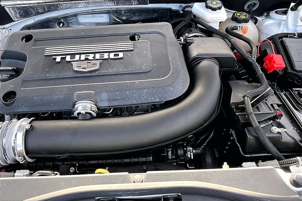 Used 2023 Cadillac XT4 Premium Luxury w/ Cold Weather Package image 9