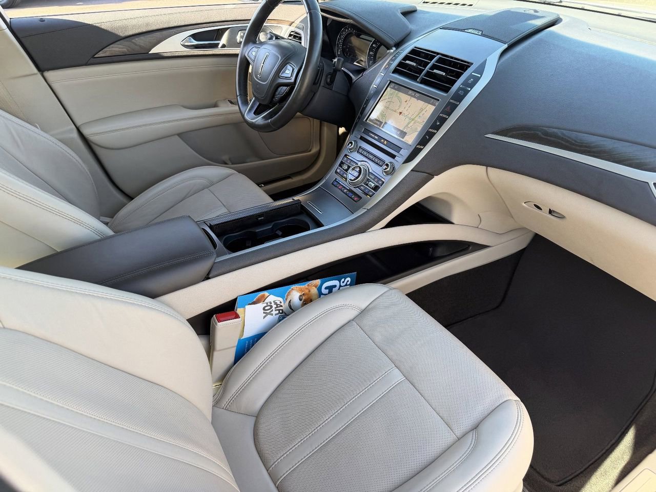 Used 2020 Lincoln MKZ Reserve w/ Monochromatic Package image 13