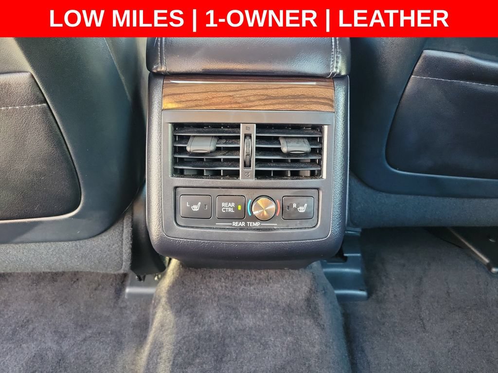 Used 2015 Toyota Avalon Limited FWD image 16