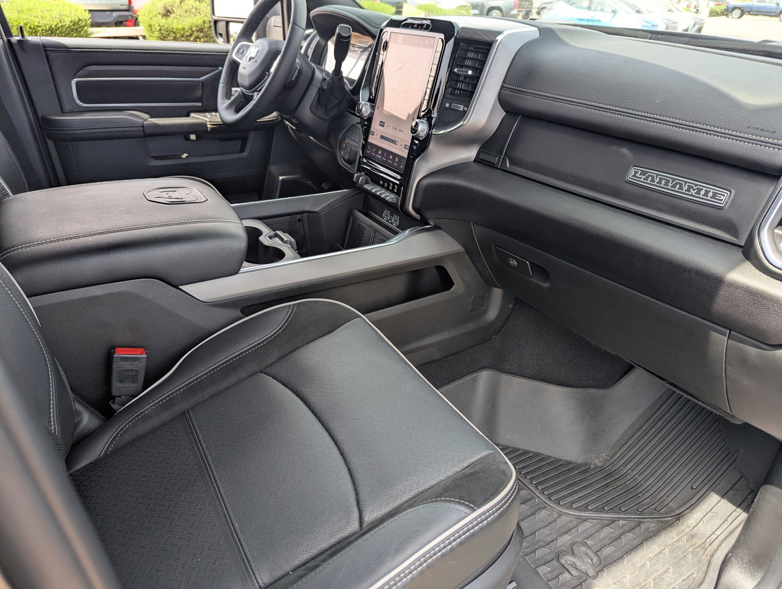 Used 2025 RAM 2500 Laramie image 14