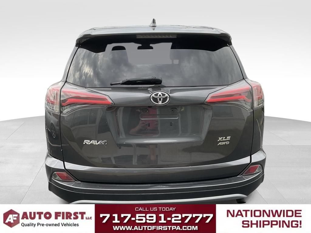 Used 2018 Toyota RAV4 XLE AWD/4WD image 3