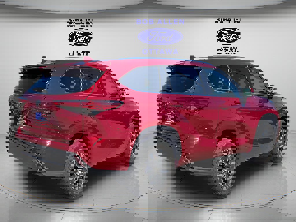 Used 2020 Toyota Highlander XLE image 5