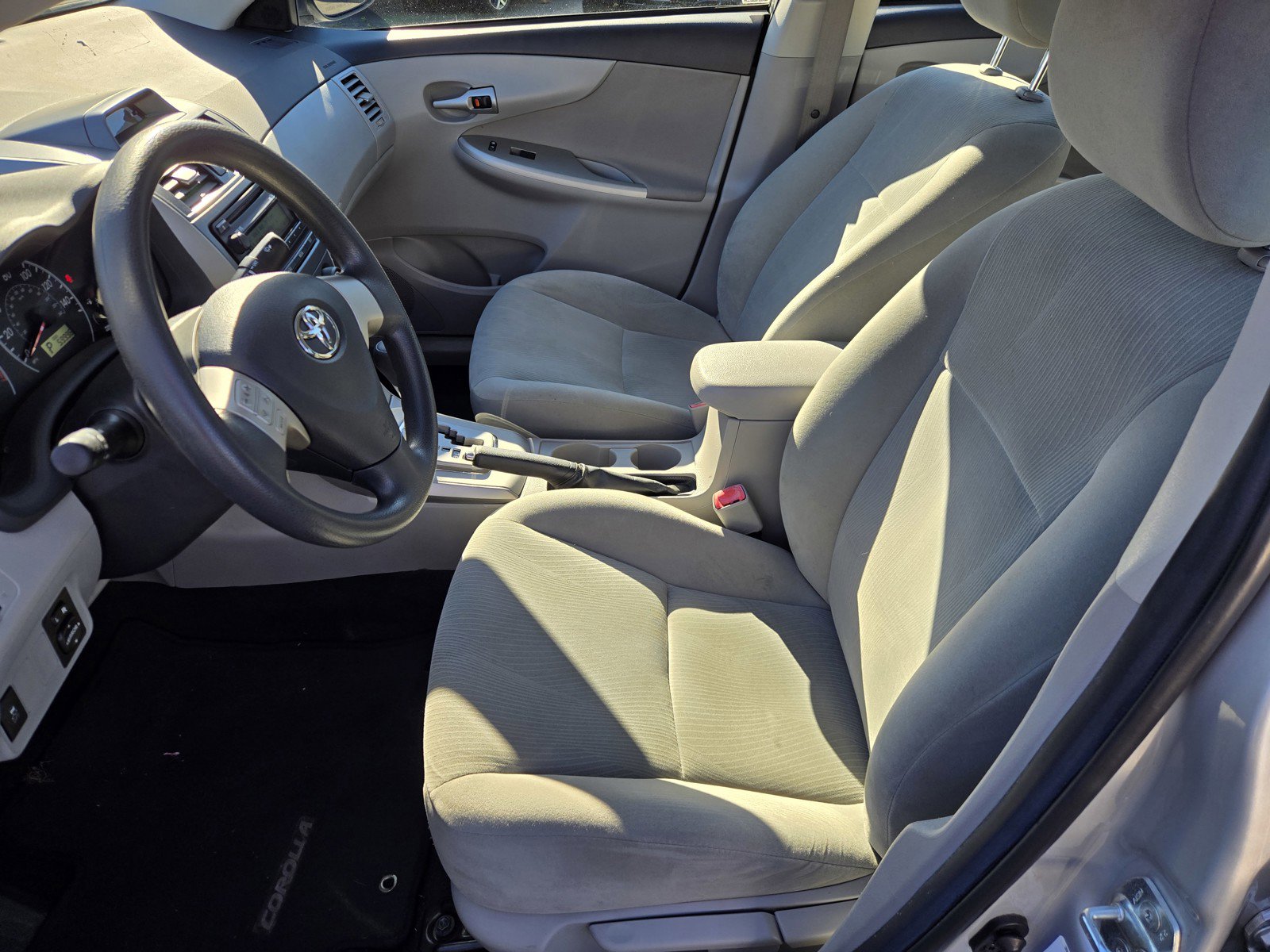 Used 2012 Toyota Corolla LE image 14