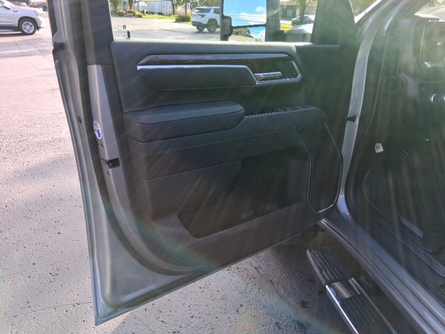 New 2026 GMC Sierra 2500 SLE w/ SLE Value Package; image 8