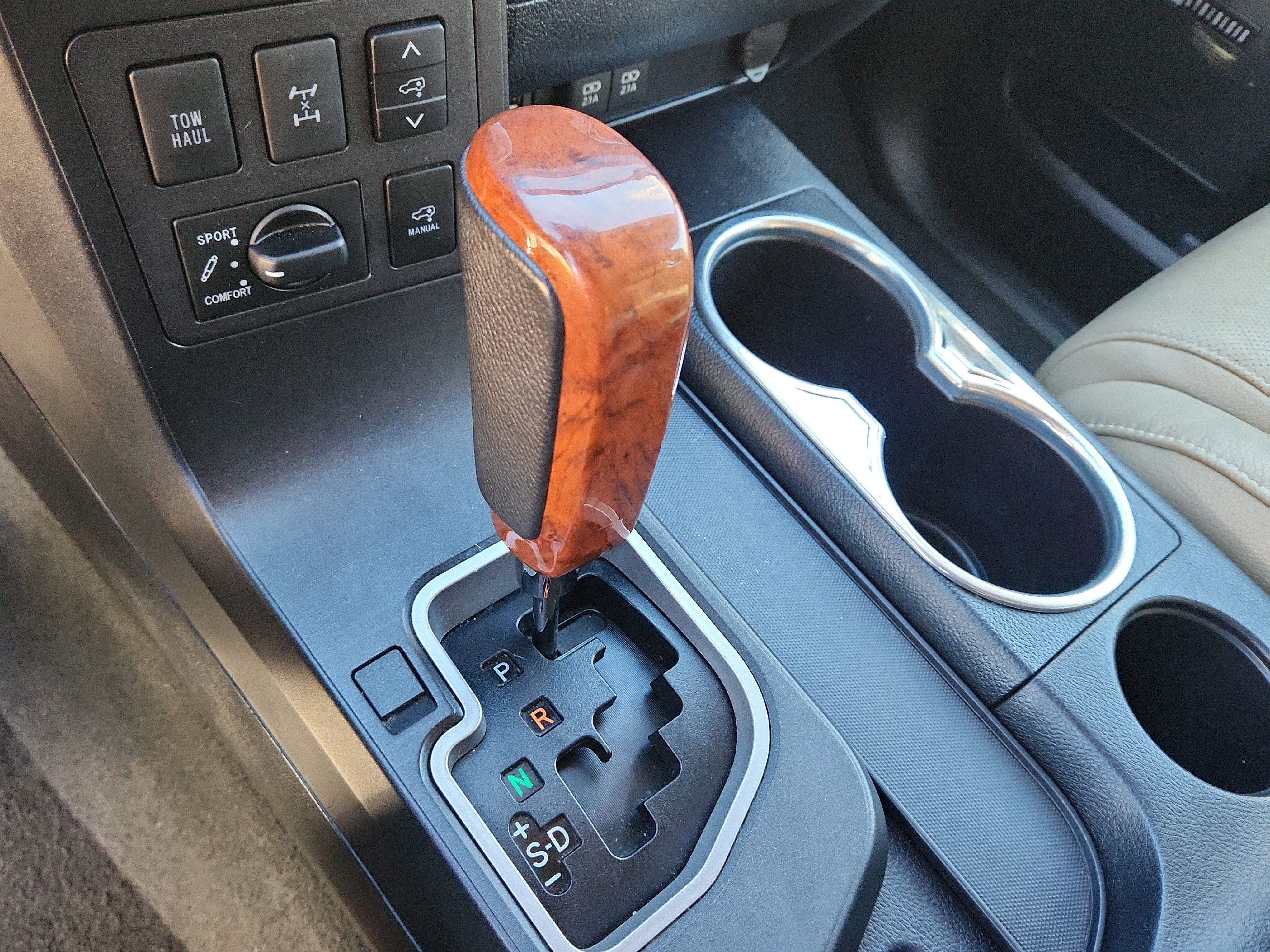 Certified 2020 Toyota Sequoia Platinum image 24