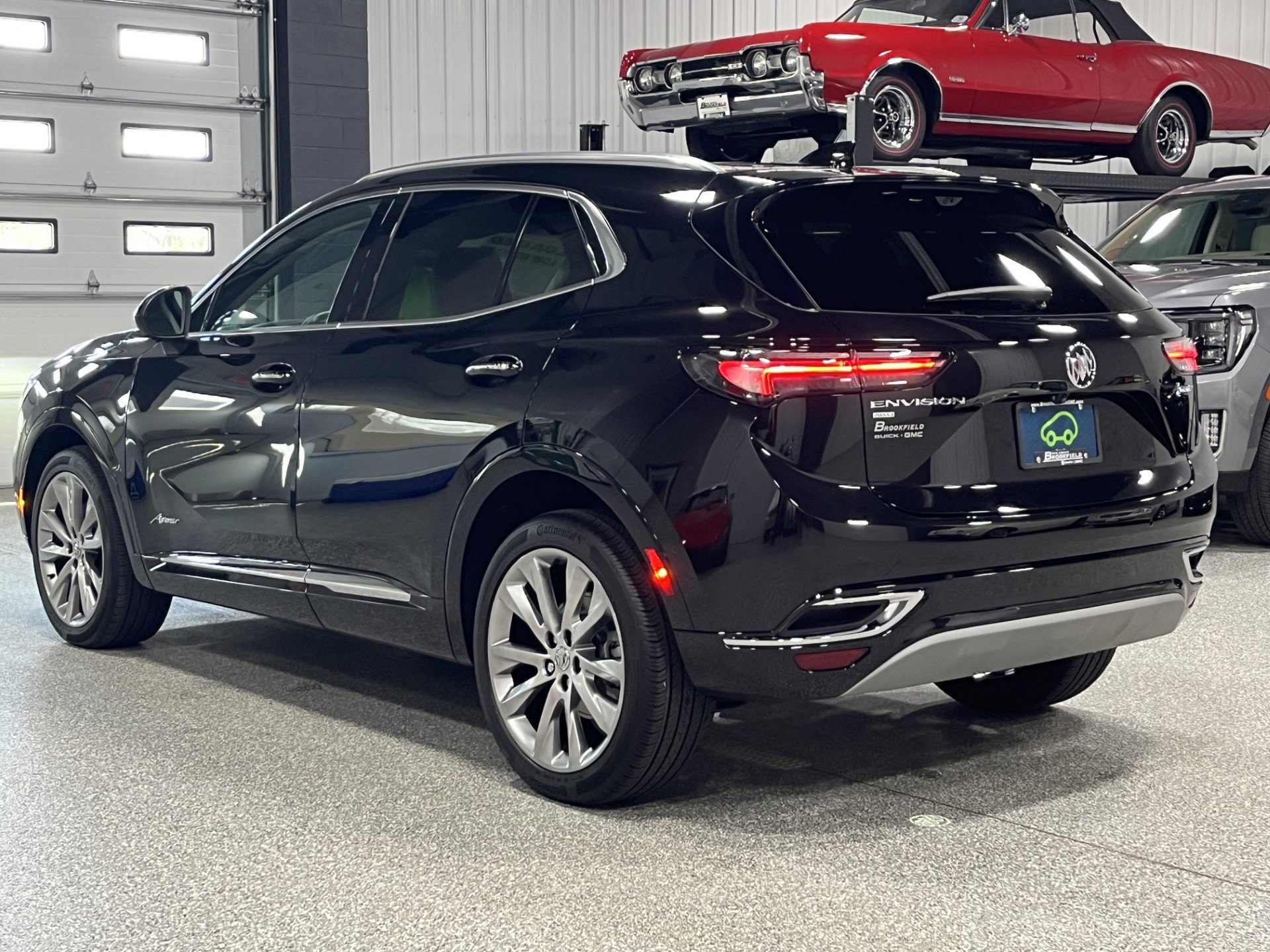 Certified 2023 Buick Envision Avenir AWD/4WD image 3