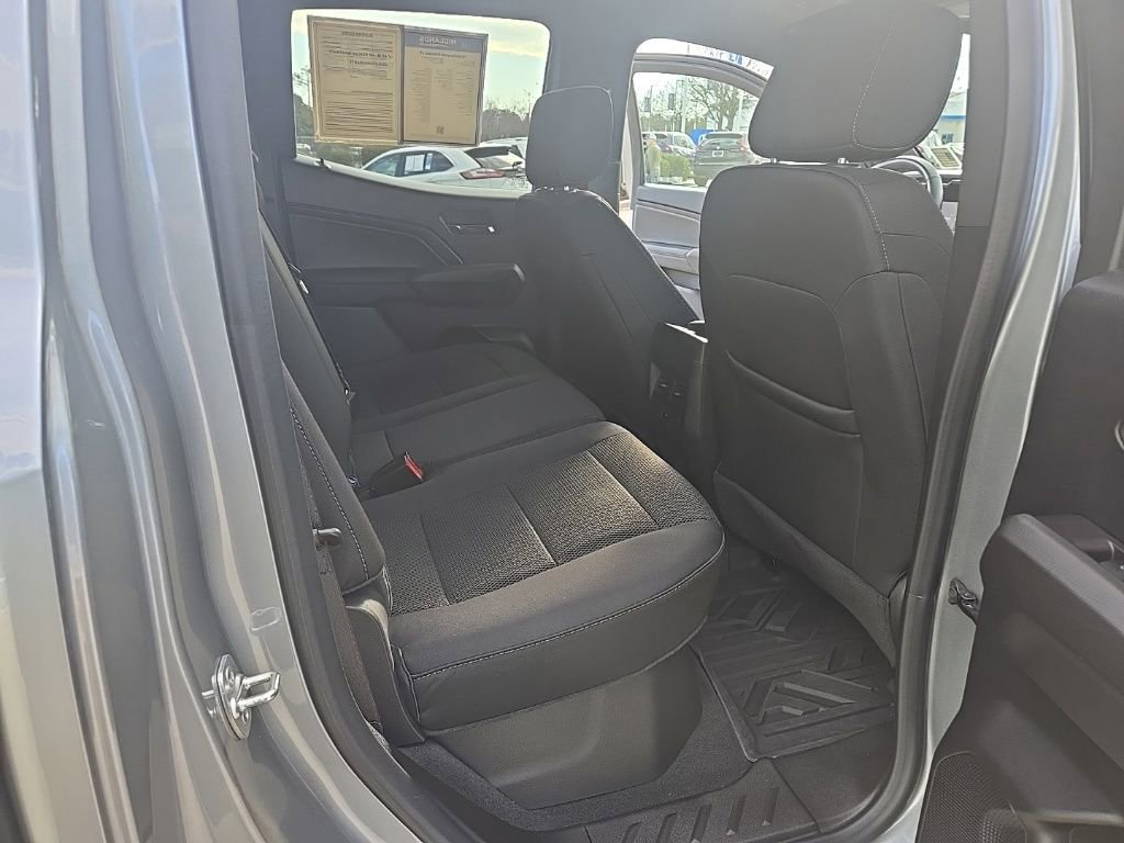 Used 2024 Chevrolet Colorado LT w/ LT Convenience Package image 33