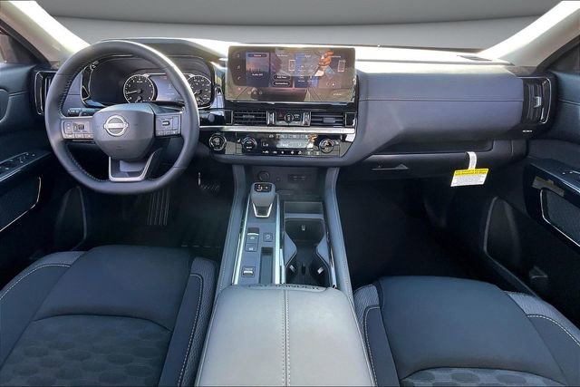 New 2026 Nissan Pathfinder SV image 5