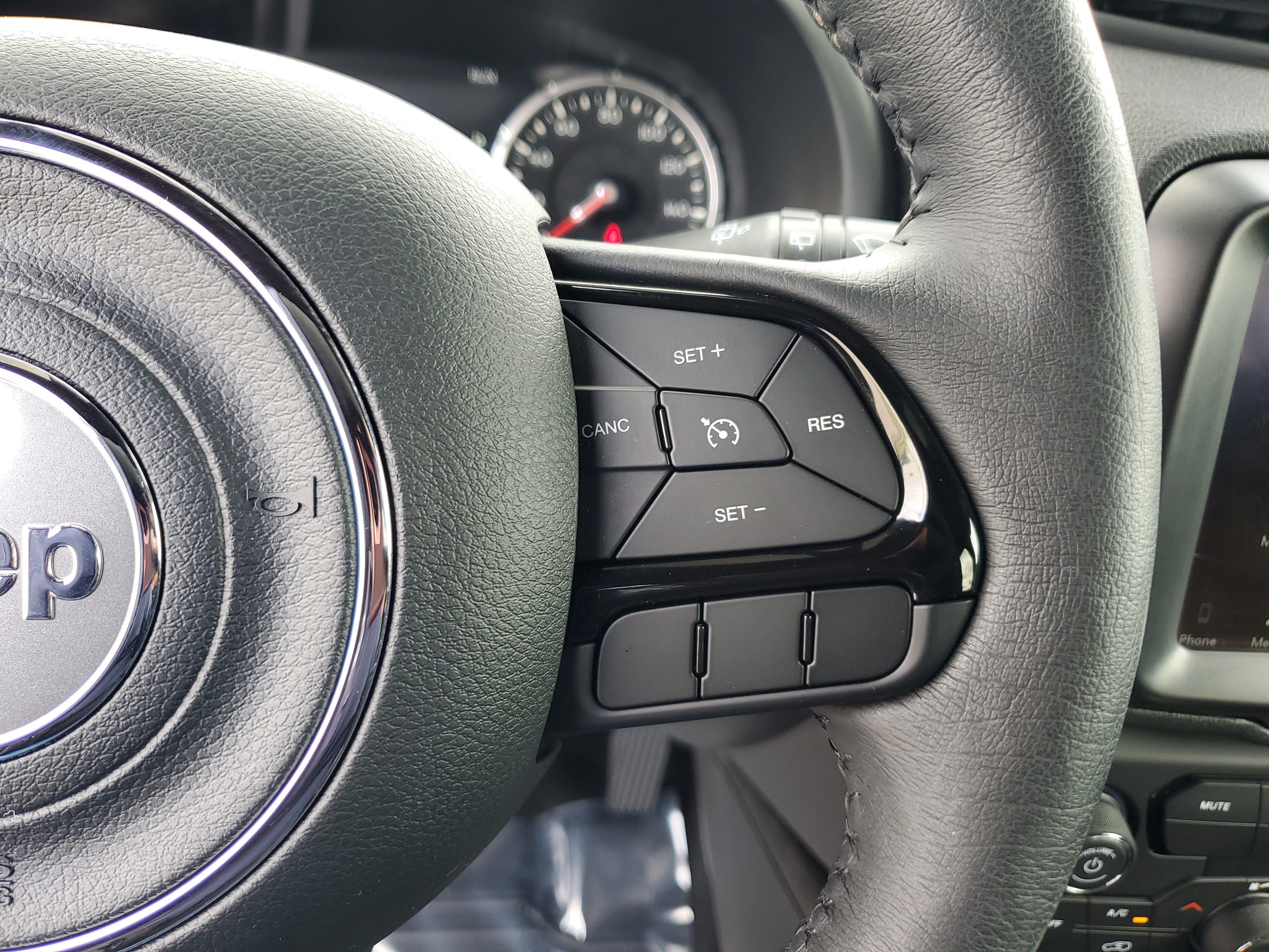 Used 2022 Jeep Renegade Altitude w/ Convenience Group AWD/4WD image 21