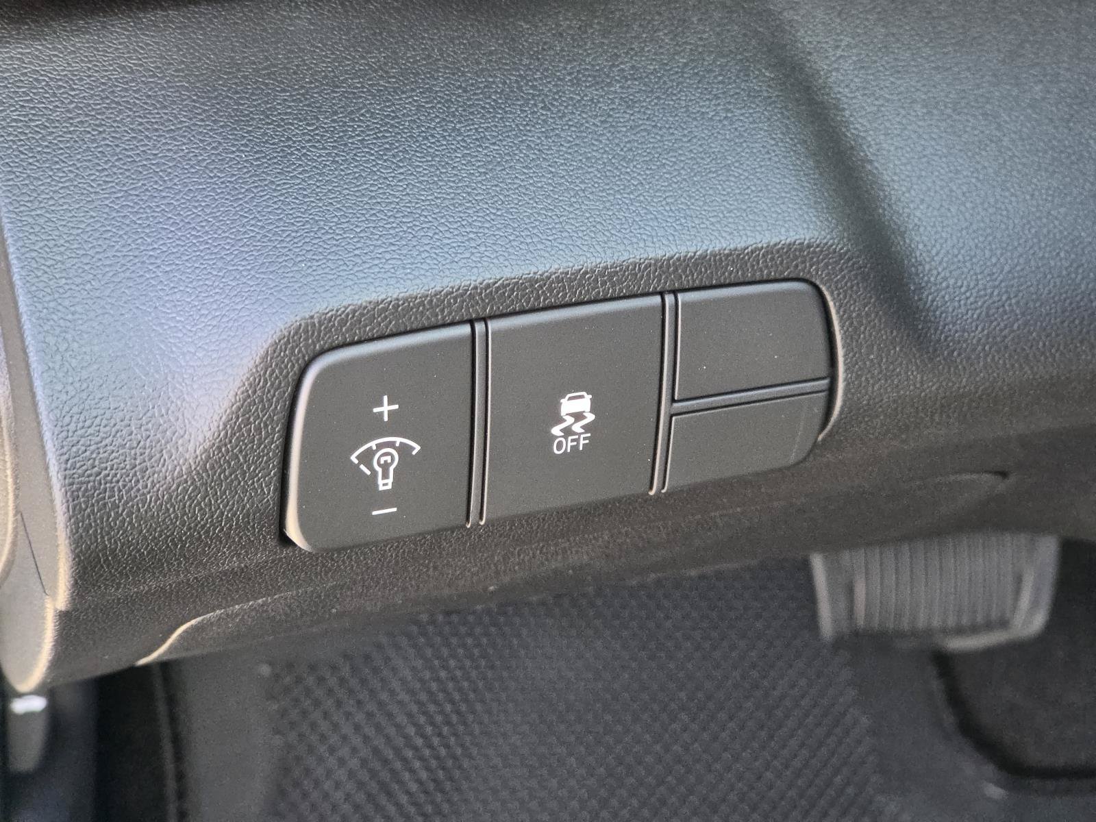 New 2026 Hyundai Elantra Limited FWD image 16