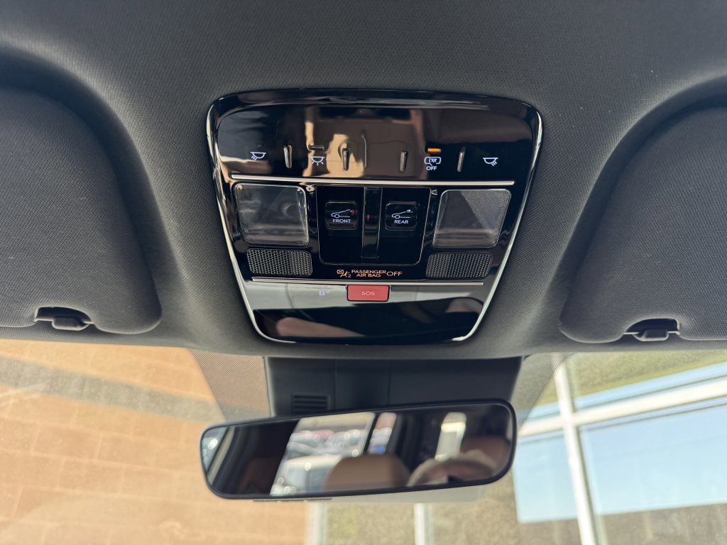 Used 2024 Hyundai Santa Fe Limited image 25