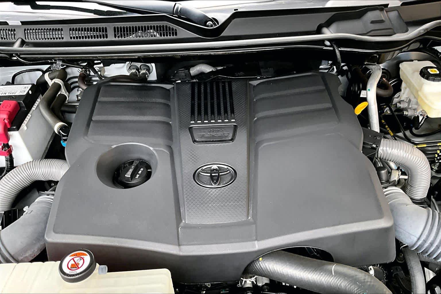 Used 2024 Toyota Tundra SR5 w/ SR5 Premium Package AWD/4WD image 32