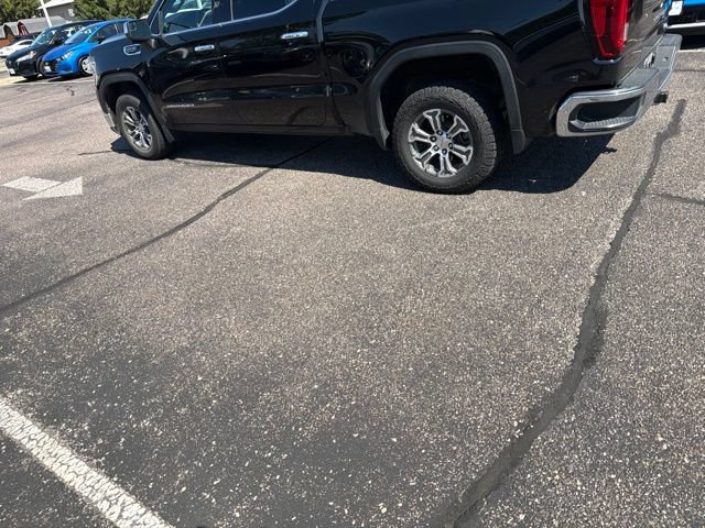 Used 2025 GMC Sierra 1500 SLT AWD/4WD image 9
