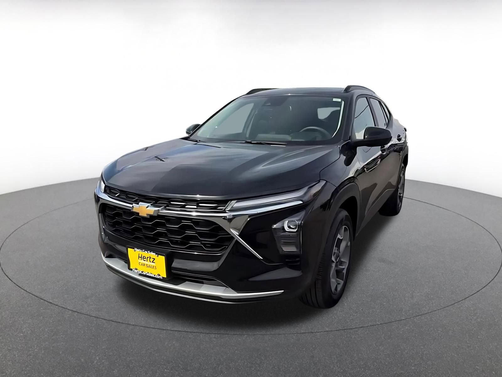 Used 2025 Chevrolet Trax LT FWD image 7