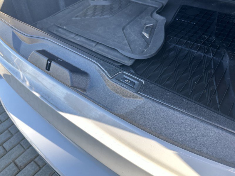 Certified 2024 BMW X5 M60i w/ Climate Comfort Package image 7