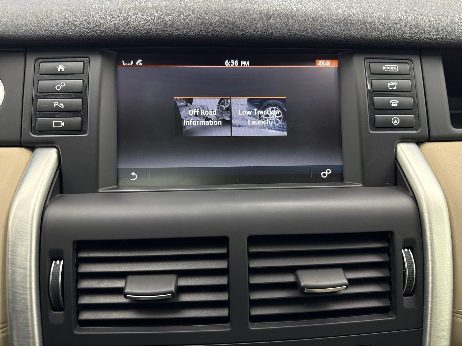 Used 2019 Land Rover Discovery Sport AWD/4WD image 27