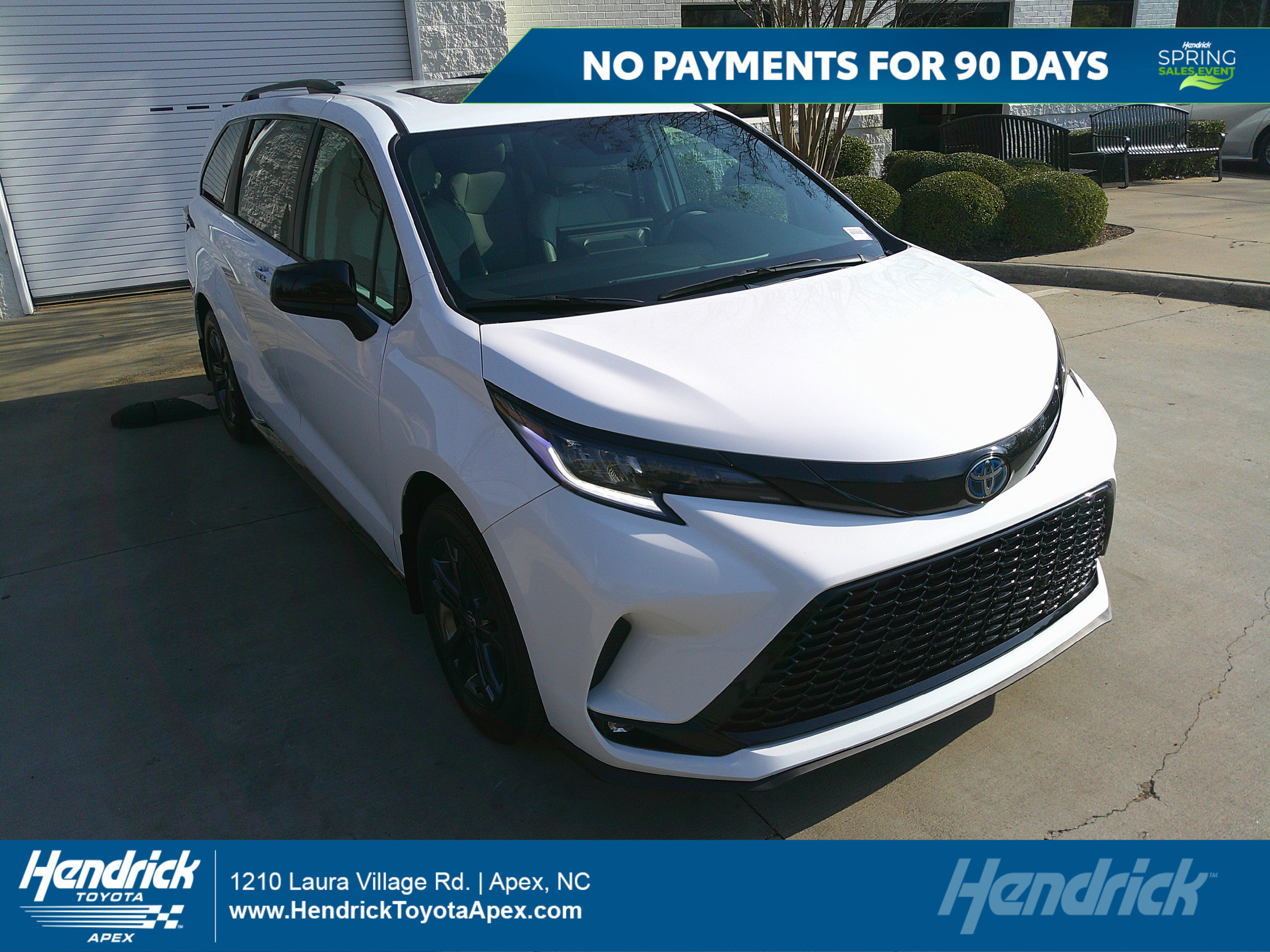 Used 2025 Toyota Sienna XSE