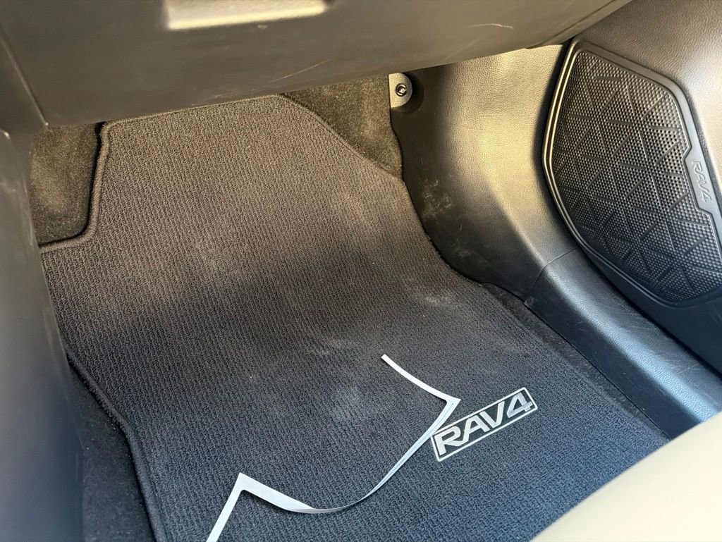 Used 2019 Toyota RAV4 XLE Premium AWD/4WD image 24