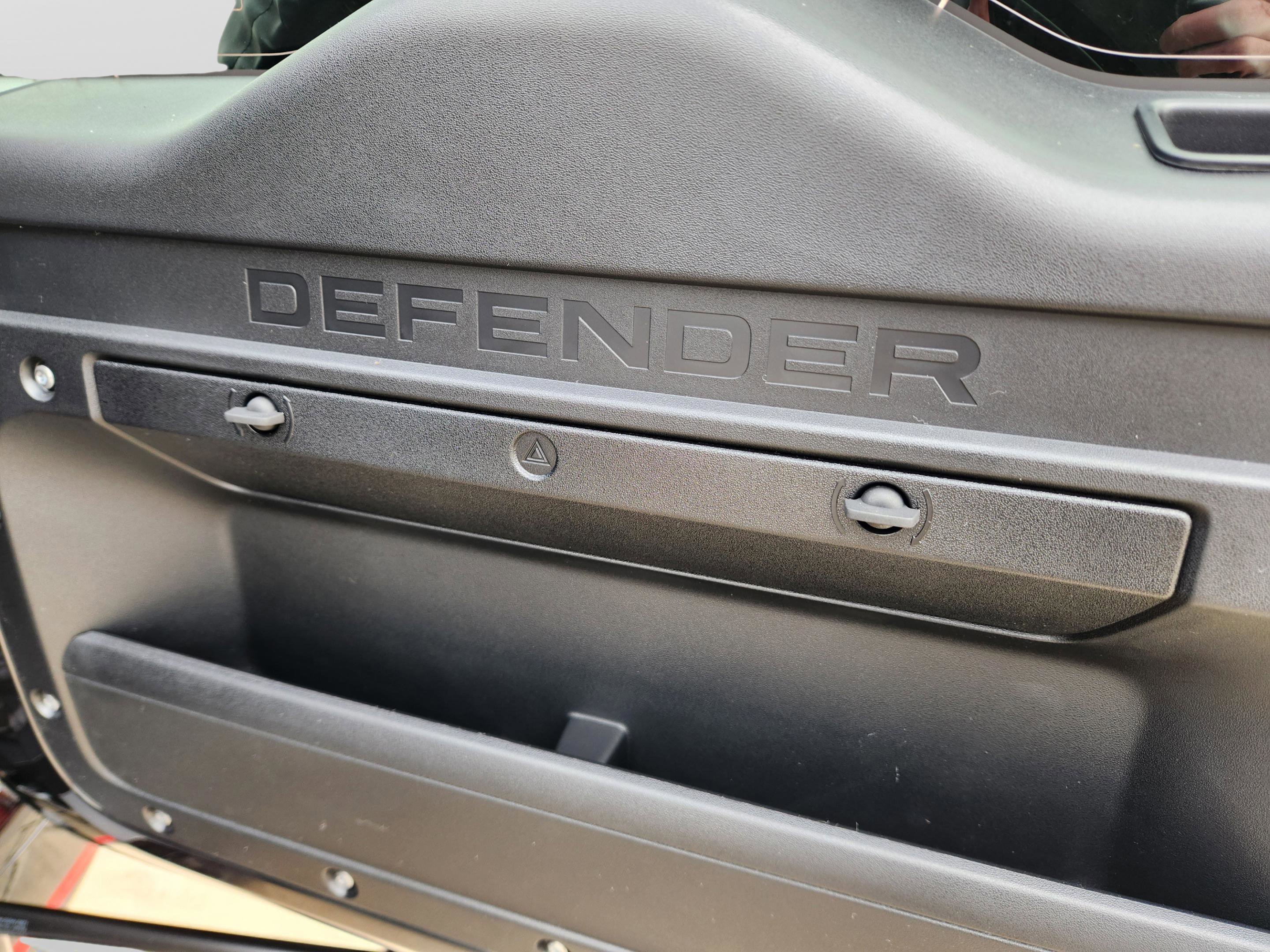 New 2026 Land Rover Defender 110 X-Dynamic SE AWD/4WD image 31