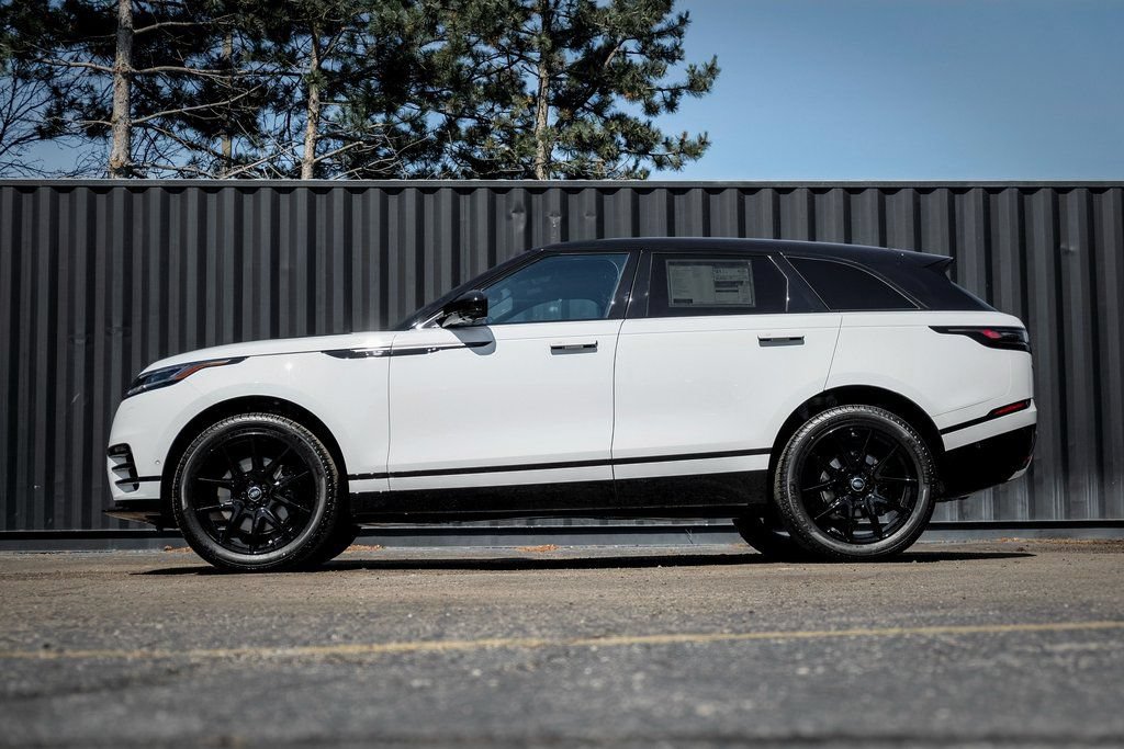 Certified 2026 Land Rover Range Rover Velar Dynamic SE AWD/4WD image 3