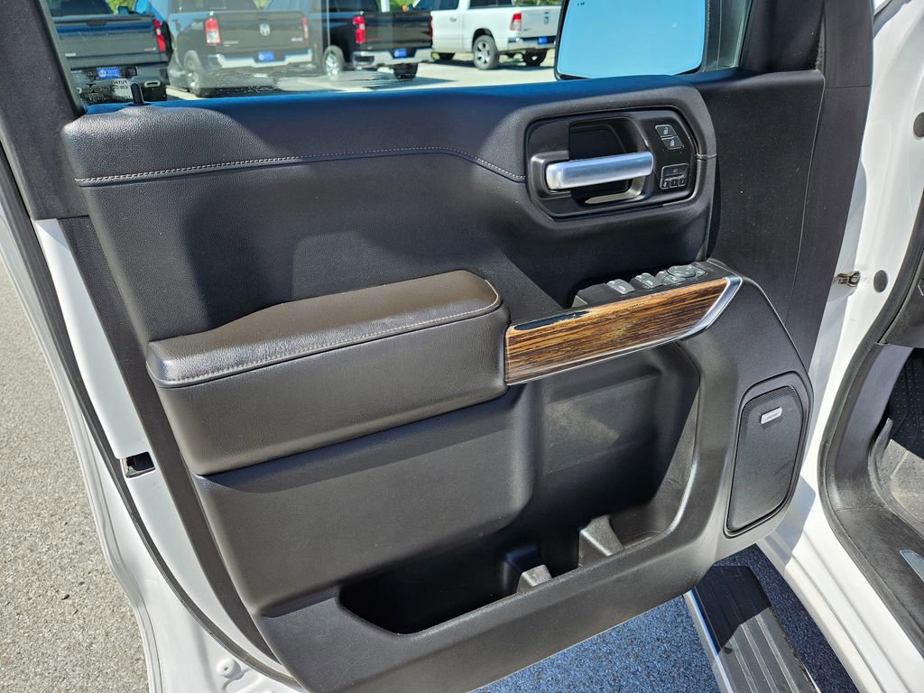 Used 2019 Chevrolet Silverado 1500 High Country w/ Technology Package AWD/4WD image 22