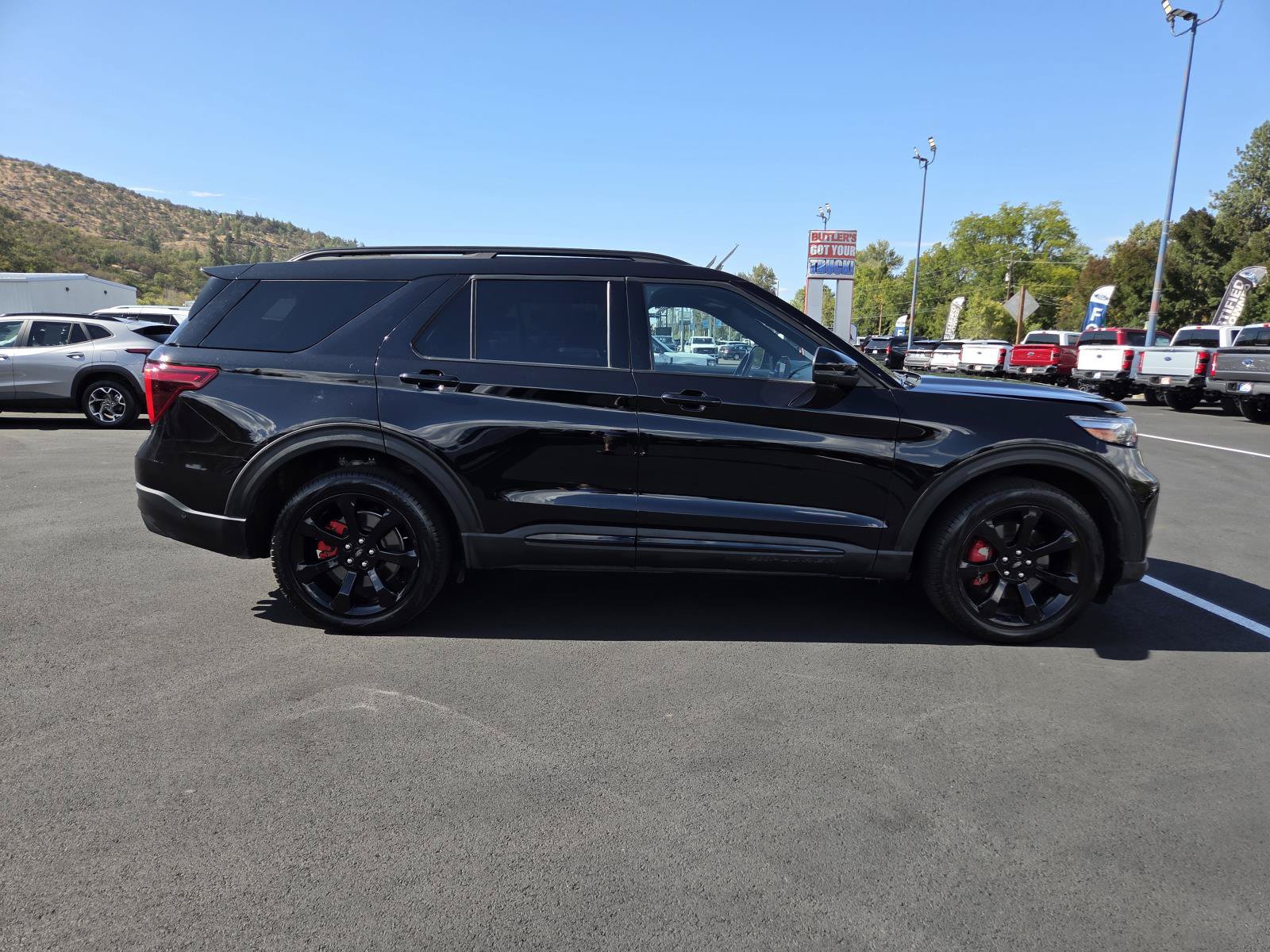 Used 2022 Ford Explorer ST w/ Equipment Group 401A AWD/4WD image 4