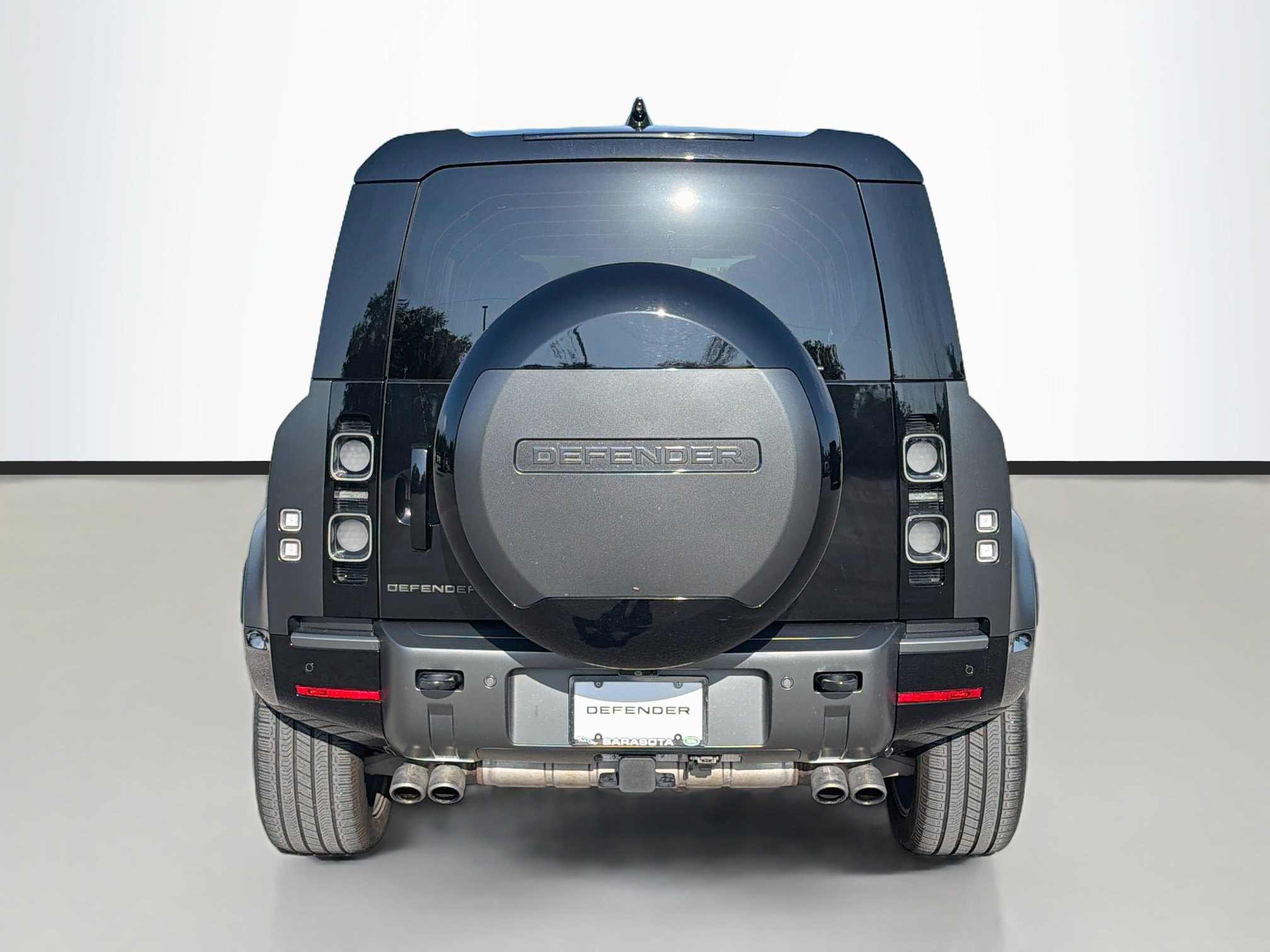 Used 2024 Land Rover Defender 110 Carpathian Edition AWD/4WD image 4
